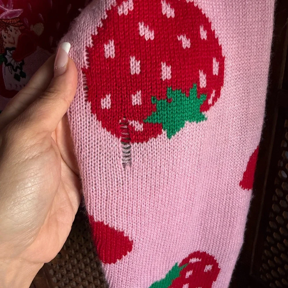 BNWT Strawberry Shortcake and Huckleberry Pie Sweater - Picture 7 of 9